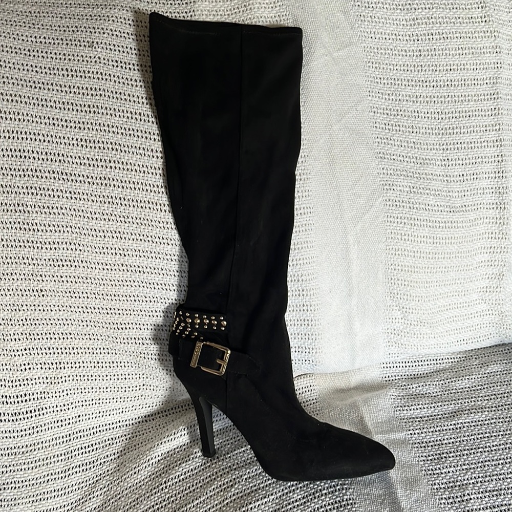 BCBG boots